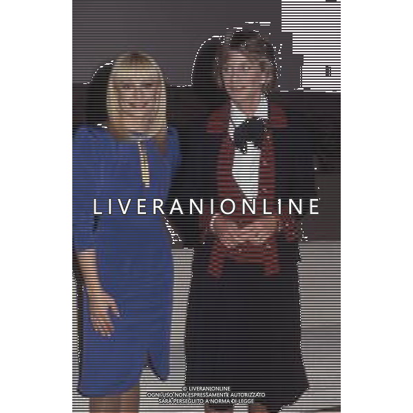 RAFFAELLA CARRA\' ATTRICE E SHOWGIRL - RETROSPETTIVA ANNI \'80 NELLA FOTO CON JEAN ANN KENNEDY ©ARCHIVIO GIOVANNI LIVERANI/AGENZIA ALDO LIVERANI SAS