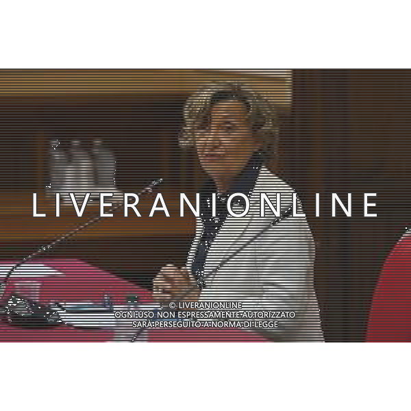© TVRG Firma protocollo cura aree verdi nella foto Luisa Toeschi presidente della sezione Milano Nord dell\'associazione Italia Nostra Milano 26-07-2021 Sottoscrizione presso la Prefettura di Milano del protocollo d\'intesa per la promozione di attivita\' di cura e manutenzione di aree verdi, parchi e giardini con il coinvolgimento diretto di persone detenute in carcere. Presenti Marta Cartabia ministro della giustizia, Bernardo Petralia capo dipartimento dell\'amministrazione penitanziaria, Giuseppe Sala sindaco di Milano e Renato Saccone prefetto di Milano foto Roberto Garavaglia/ag. Aldo Liverani sas