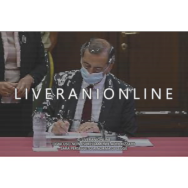 © TVRG Firma protocollo cura aree verdi nella foto Giuseppe Sala sindaco di Milano Milano 26-07-2021 Sottoscrizione presso la Prefettura di Milano del protocollo d\'intesa per la promozione di attivita\' di cura e manutenzione di aree verdi, parchi e giardini con il coinvolgimento diretto di persone detenute in carcere. Presenti Marta Cartabia ministro della giustizia, Bernardo Petralia capo dipartimento dell\'amministrazione penitanziaria, Giuseppe Sala sindaco di Milano e Renato Saccone prefetto di Milano foto Roberto Garavaglia/ag. Aldo Liverani sas