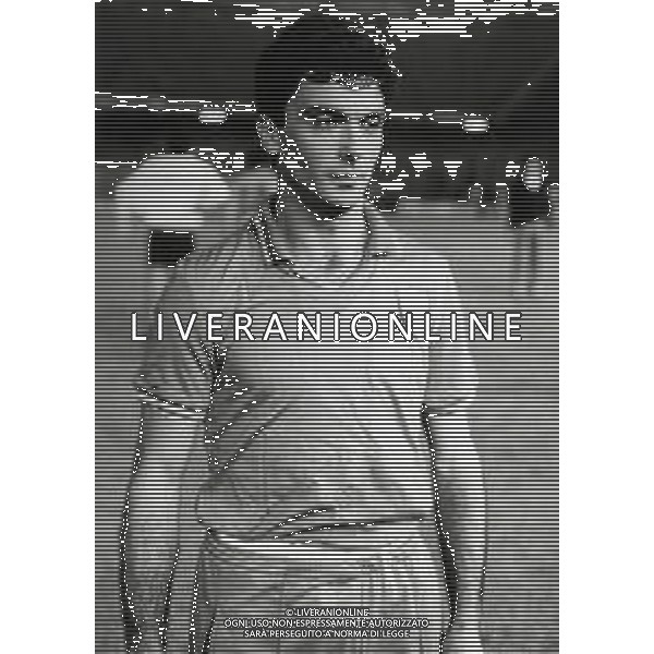 RETROSPETTIVA LUIGI SACCHETTI CALCIATORE NELLA FOTO LUIGI SACCHETTI CON LA MAGLIA DELLA NAZIONALE ITALIANA CALCIO AG ALDO LIVERANI SAS