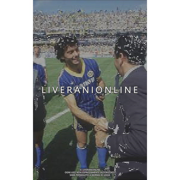 RETROSPETTIVA LUIGI SACCHETTI CALCIATORE NELLA FOTO LUIGI SACCHETTI CON LA MAGLIA DELLA VERONA CALCIO AG ALDO LIVERANI SAS 