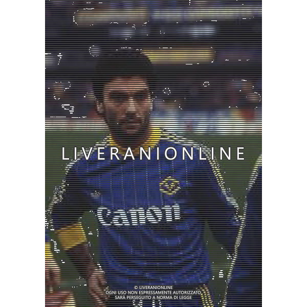 RETROSPETTIVA LUIGI SACCHETTI CALCIATORE NELLA FOTO LUIGI SACCHETTI CON LA MAGLIA DELLA VERONA CALCIO AG ALDO LIVERANI SAS 