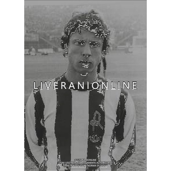 RETROSPETTIVA DARIO SANGUIN CALCIATORE NELLA FOTO DARIO SANGUIN CON LA MAGLIA DEL VICENZA CALCIO AG ALDO LIVERANI SAS