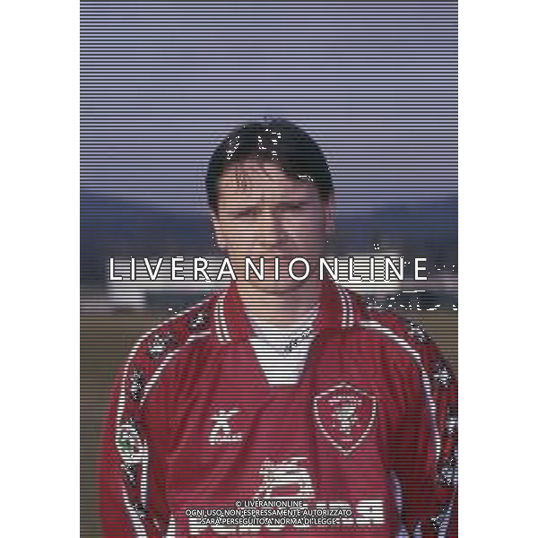 RETROSPETTIVA DMITRI ALENICHEV CALCIATORE NELLA FOTO DMITRI ALEINICHEV CON LA MAGLIA DELPERUGIA NELL\'ANNO 1998-1999 AG ALDO LIVERANI SAS 