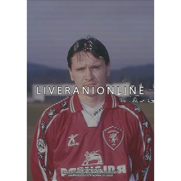 RETROSPETTIVA DMITRI ALENICHEV CALCIATORE NELLA FOTO DMITRI ALEINICHEV CON LA MAGLIA DELPERUGIA NELL\'ANNO 1998-1999 AG ALDO LIVERANI SAS 