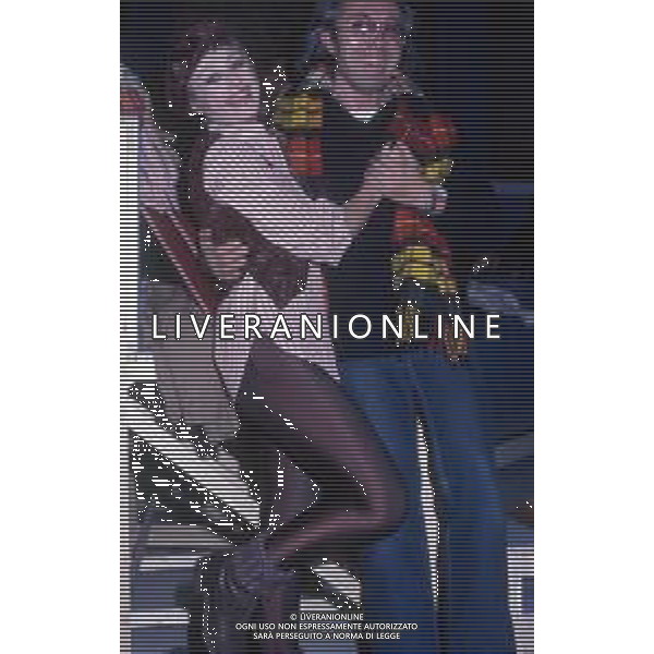 RAFFAELLA CARRA\' CANTANTE E ATTRICE - RETROSPETTIVA ANNI \'70 NELLA FOTO con Luca Sabatelli costumista e scenografo ©ARCHIVIO GIOVANNI LIVERANI /AG. ALDO LIVERANI SAS