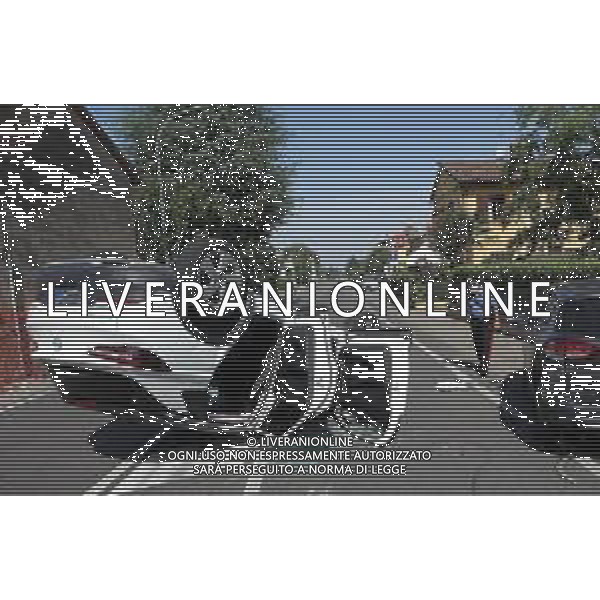 MORDANO 28 07 2021 VIA CALLAZZI INCIDENTE STRADALE AUTO RIBALTATA CONDUCENTE DELLA OPEL GRANDLAND PORTATO CON ELISOCCORSO A BOLOGNA SUL POSTO CARABINIERI PER ESEGUIRE I RILIEVI VIGILI DEL FUOCO ©SANNA/AGENZIA ALDO LIVERANI SAS