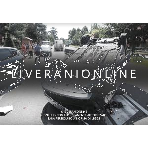 MORDANO 28 07 2021 VIA CALLAZZI INCIDENTE STRADALE AUTO RIBALTATA CONDUCENTE DELLA OPEL GRANDLAND PORTATO CON ELISOCCORSO A BOLOGNA SUL POSTO CARABINIERI PER ESEGUIRE I RILIEVI VIGILI DEL FUOCO ©SANNA/AGENZIA ALDO LIVERANI SAS