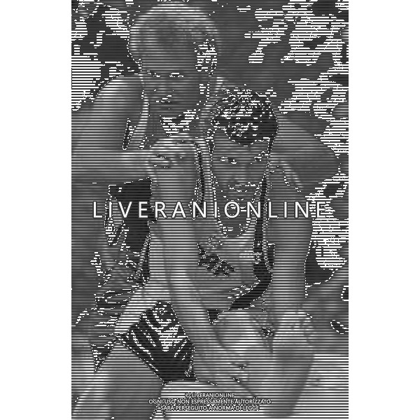 GELINDO BORDIN MARATONETA E CAMPIONE OLIMPICO - RETROSPETTIVA NELLA FOTO NEL 1992 - 1993 DURANTE UNA SEDUTA DI FISIOTERAPIA ©ARCHIVIO GIOVANNI LIVERANI/AGENZIA ALDO LIVERANI SAS