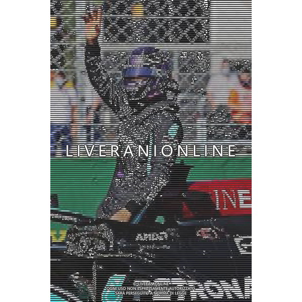 Lewis Hamilton (GBR) Mercedes AMG F1 W12 celebrates his pole position in qualifying parc ferme. 31.07.2021. Formula 1 World Championship, Rd 11, Hungarian Grand Prix, Budapest, Hungary, Qualifying Day. - www.xpbimages.com, EMail: requests@xpbimages.com © Copyright: Moy / XPB Images/AGENZIA ALDO LIVERANI SAS - ITALY ONLY - EDITORIAL USE ONLY