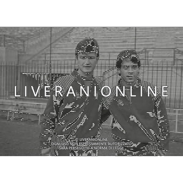 RETROSPETTIVA ALDO SERENA CALCIATORE NELLA FOTO ALDO SERENA IN ALLENAMENTO CON LA NAZIONALE ITALIANA A SAN SIRO NELL\'ANNO 1984-1985 CON ANTONIO DI GENNARO AG ALDO LIVERANI SAS 
