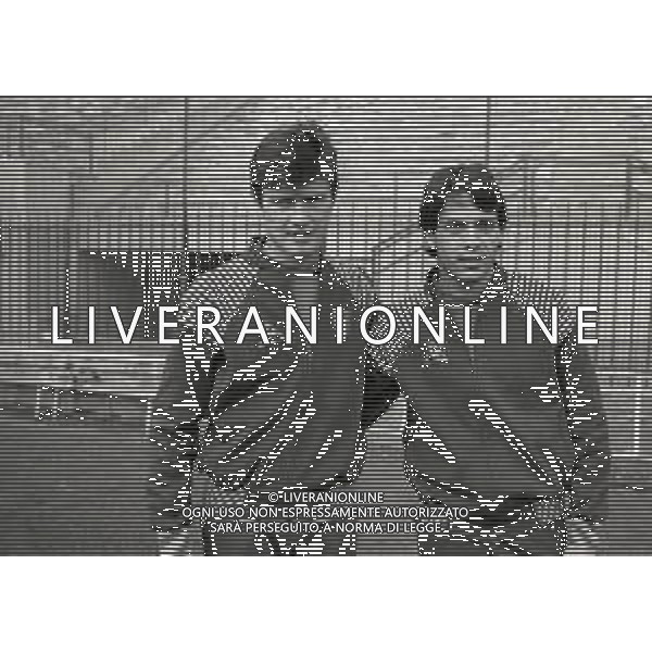 RETROSPETTIVA ALDO SERENA CALCIATORE NELLA FOTO ALDO SERENA IN ALLENAMENTO CON LA NAZIONALE ITALIANA A SAN SIRO NELL\'ANNO 1984-1985 CON ANTONIO DI GENNARO AG ALDO LIVERANI SAS