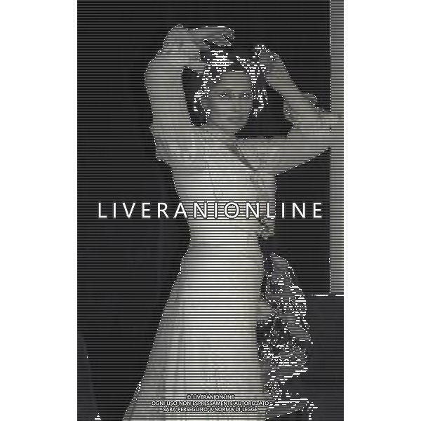 RETROSPETTIVA ERIKA BLANC ATTRICE NELLA FOTO ERIKA BLANC NELLA COMMEDIA TEATRALE“ PIACERE DELL\'ONESTA“ NELLA \'ANNO 1979 AG ALDO LIVERANI SAS 