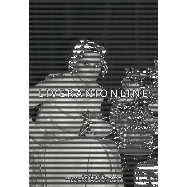 RETROSPETTIVA ERIKA BLANC ATTRICE NELLA FOTO ERIKA BLANC NELLA COMMEDIA TEATRALE“ PIACERE DELL\'ONESTA“ NELLA \'ANNO 1979 AG ALDO LIVERANI SAS 