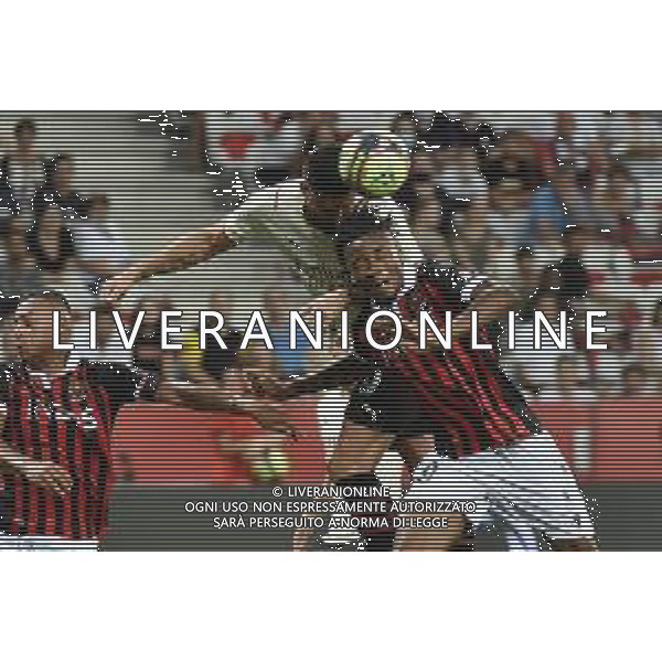 Olivier Giroud (Milan) si smarca dall\'avversario e poi segna il gol dell\'1 a 1 Nizza vs Milan amichevole precampionato Nizza (FRA) 31-07-2021 Stadio Allianz Riviera foto Roberto Garavaglia/ag. Aldo Liverani sas/AGENZIA ALDO LIVERANI SAS