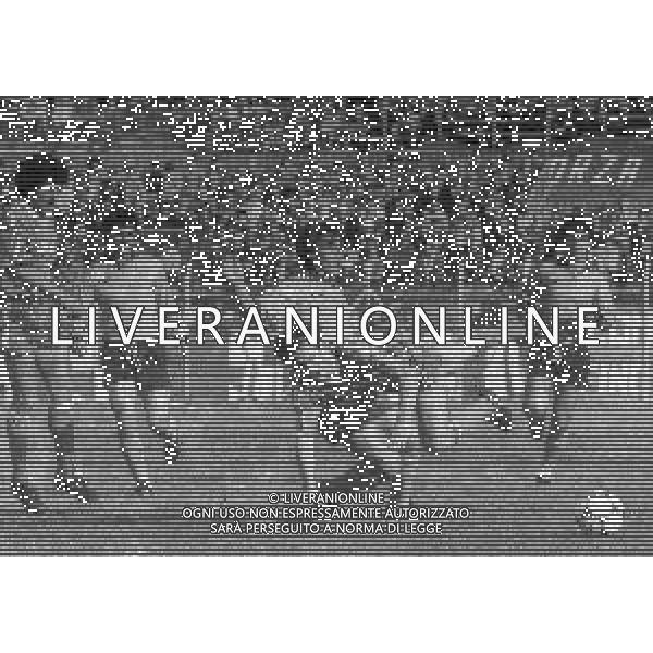 23-10-1983 COMO-CAMPIONATO DI CALCIO SERIE B COMO-PISTOIESE 1-0 NELLA FOTO AZIONE DI GIOCO AG ALDO LIVERANI SAS