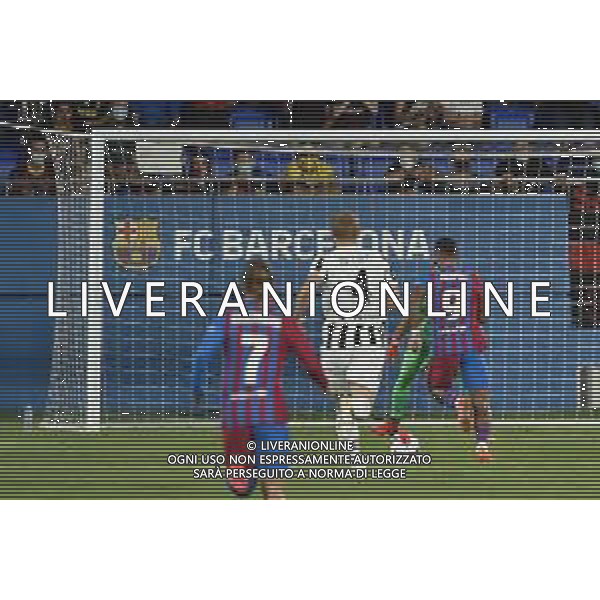 Memphis Depay (Barcellona) segna il gol dell\'1 a 0 Barcellona vs Juventus - Trofeo Gamper amichevole precampionato Barcellona (SPA) 08-08-2021 Stadio Johan Cruijff foto Roberto Garavaglia/ag. Aldo Liverani sas/AGENZIA ALDO LIVERANI SAS