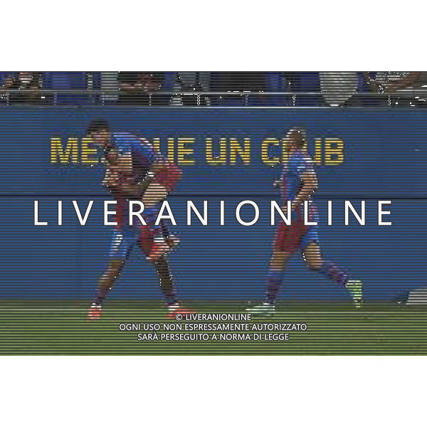 esultanza Barcellona dopo il gol dell\'1 a 0 Memphis Depay Barcellona vs Juventus - Trofeo Gamper amichevole precampionato Barcellona (SPA) 08-08-2021 Stadio Johan Cruijff foto Roberto Garavaglia/ag. Aldo Liverani sas/AGENZIA ALDO LIVERANI SAS