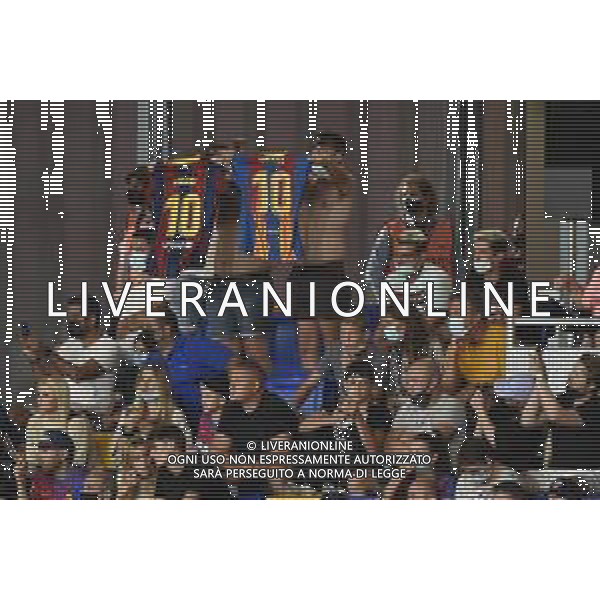 tifosi con la maglia di Leo Messi Barcellona vs Juventus - Trofeo Gamper amichevole precampionato Barcellona (SPA) 08-08-2021 Stadio Johan Cruijff foto Roberto Garavaglia/ag. Aldo Liverani sas/AGENZIA ALDO LIVERANI SAS