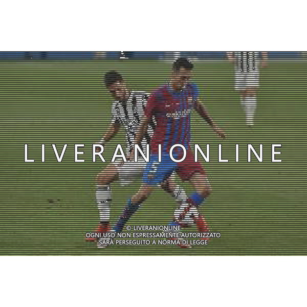 Rodrigo Bentancur (Juventus) SX e Sergio Busquets (Barcellona) Barcellona vs Juventus - Trofeo Gamper amichevole precampionato Barcellona (SPA) 08-08-2021 Stadio Johan Cruijff foto Roberto Garavaglia/ag. Aldo Liverani sas/AGENZIA ALDO LIVERANI SAS