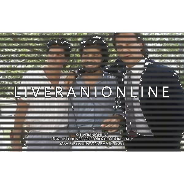 RETROSPETTIVA JIM BELUSHI ATTORE NELLA FOTO JIM BELUSHI A VENEZIA NELL\'ANNO 1986 CON EDUARD ZWICK E ROB LOWE AG ALDO LIVERANI SAS