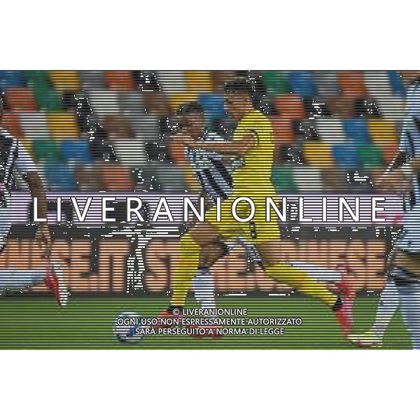 GriffoniE/LMedia - Trentaduesimi - Udinese vs Ascoli - Coppa Italia 2021/2022 13 agosto 2021 - Dacia Arena, Udine, Italia Nella foto: Michele Collocolo (Ascoli) in azione contro Destiny Udogie (Udinese) @GriffoniE/LMedia/AGENZIA ALDO LIVERANI SAS