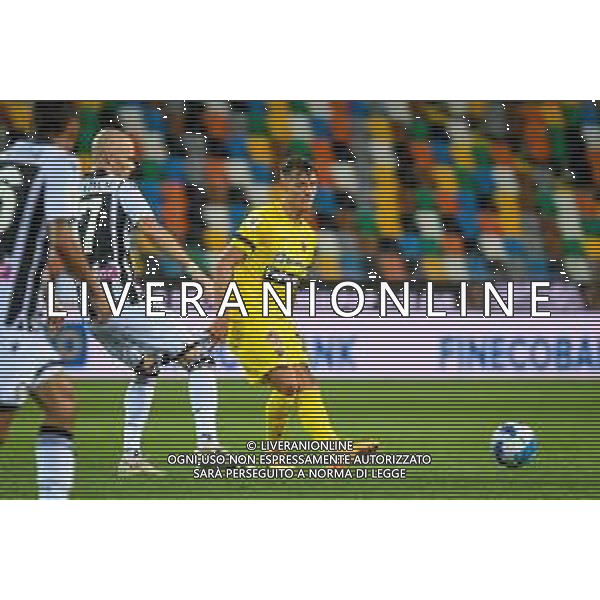 GriffoniE/LMedia - Trentaduesimi - Udinese vs Ascoli - Coppa Italia 2021/2022 13 agosto 2021 - Dacia Arena, Udine, Italia Nella foto: Marcel Buchel (Ascoli) (D) ostacolato da Bram Nuytinck (Udinese) @GriffoniE/LMedia/AGENZIA ALDO LIVERANI SAS