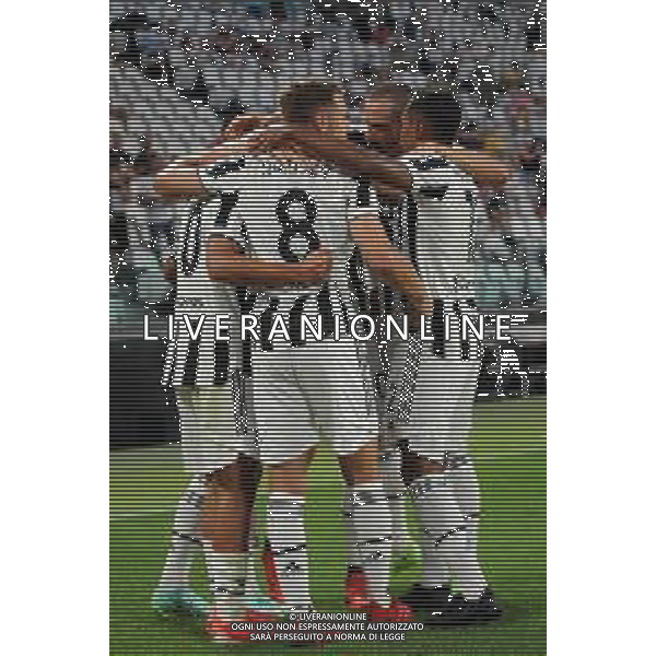 Torino 14.08.2021 Allianz Stadium Juventus vs Atalanta Amichevole pre campionato ©Manuela Viganti/Agenzia Aldo Liverani Nella foto: esultanza juventus dopo il gol di paulo dybala ©VIGANTI/AGENZIA ALDO LIVERANI SAS