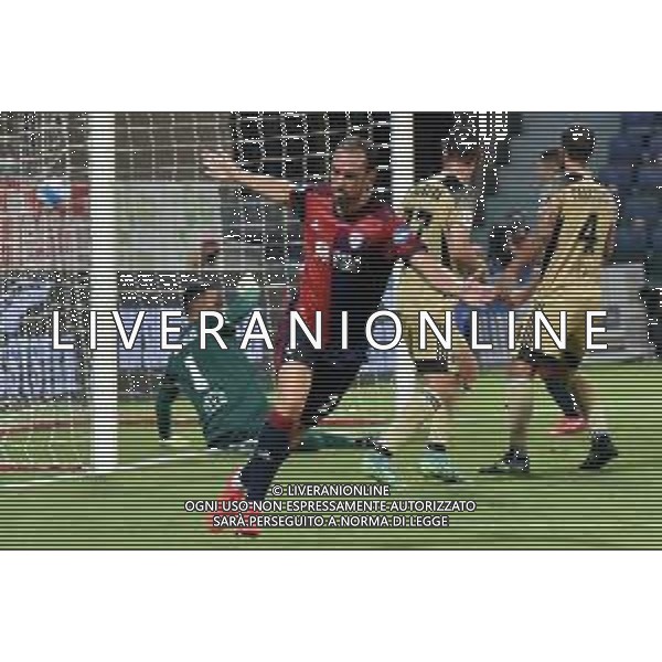 14-8-2021. Cagliari Calcio - Pisa Sporting Club. Sedicesimi Coppa Italia calcio. Italia, Sardegna, Cagliari, Stadio Unipol Domus. Salvatore Moi/Aldo Liverani s.a.s. Nella foto:gol ed esultanza di Diego Godin Cagliari conto Pisa in casa.