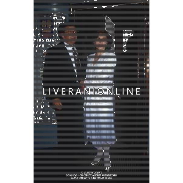 RETROSPETTIVA IVANA MONTI ATTRICE NELLA FOTO IVANA MONTI CON IL MARITO ANDREA BARBATO A MILANO NELL\'ANNO 1989  AG ALDO LIVERANI SAS  