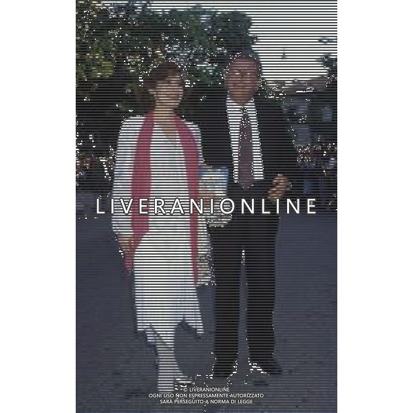RETROSPETTIVA IVANA MONTI ATTRICE NELLA FOTO IVANA MONTI CON IL MARITO ANDREA BARBATO A MILANO NELL\'ANNO 1989  AG ALDO LIVERANI SAS 