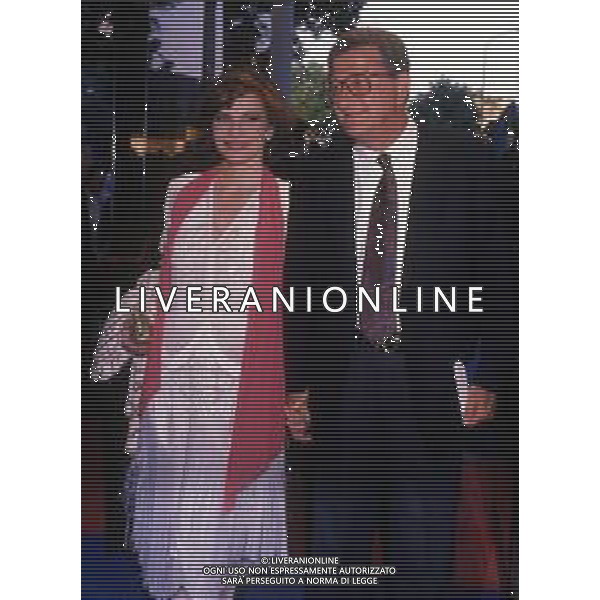 RETROSPETTIVA IVANA MONTI ATTRICE NELLA FOTO IVANA MONTI CON IL MARITO ANDREA BARBATO A MILANO NELL\'ANNO 1989  AG ALDO LIVERANI SAS 