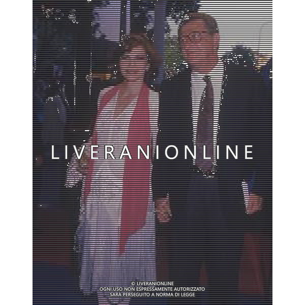 RETROSPETTIVA IVANA MONTI ATTRICE NELLA FOTO IVANA MONTI CON IL MARITO ANDREA BARBATO A MILANO NELL\'ANNO 1989  AG ALDO LIVERANI SAS  