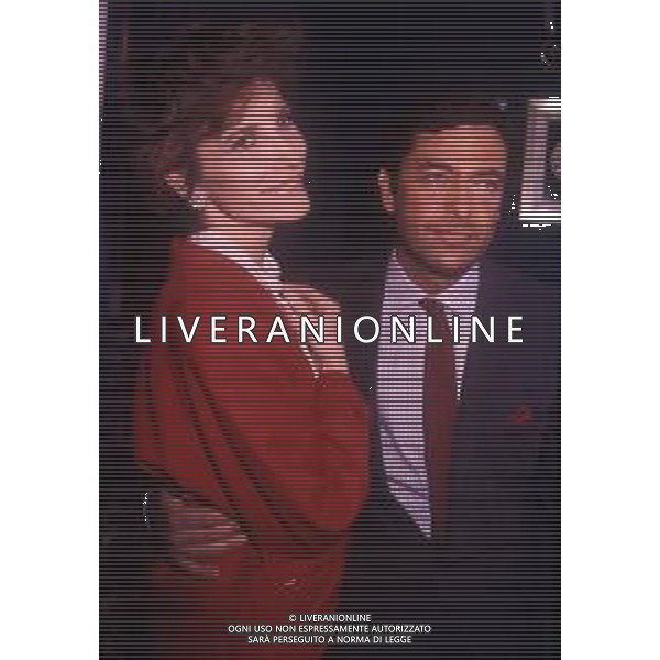 RETROSPETTIVA IVANA MONTI ATTRICE NELLA FOTO IVANA MONTI CON ANDREA GIORDANA A MILANO NELL\'ANNO 1989 TERRAZZA MARTINI AG ALDO LIVERANI SAS 