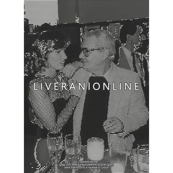 RETROSPETTIVA IVANA MONTI ATTRICE NELLA FOTO IVANA MONTI CON IL MAESTRO PINO CALVI A MILANO  AG ALDO LIVERANI SAS