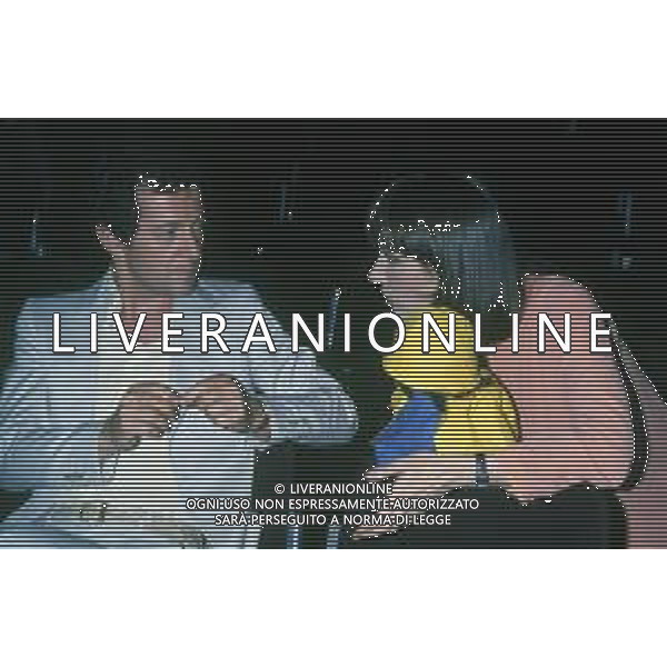 RETROSPETTIVA IVANA MONTI ATTRICE NELLA FOTO IVANA MONTI CON MEMO REMIGI A MILANO NELL\'ANNO 1980 AG ALDO LIVERANI SAS  