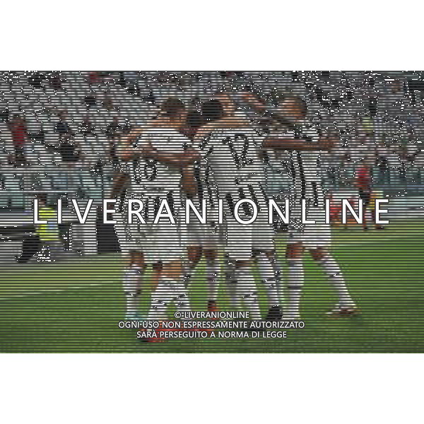 Torino 14.08.2021 Allianz Stadium Juventus vs Atalanta Amichevole pre campionato ©Manuela Viganti/Agenzia Aldo Liverani Nella foto: esultanza juventus dopo il gol di paulo dybala