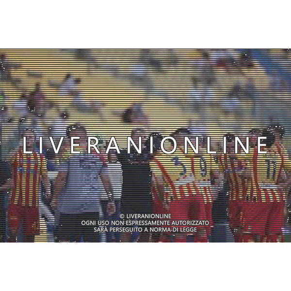 PARMA - LECCE TRENTADUESIMI COPPA ITALIA 15.08.2021 NELLA FOTO L\'ALLENATORE MARCO BARONI DURANTE IL COOLING BREAK CON I SUOI GIOCATORI ©SANTANDREA/AGENZIA ALDO LIVERANI SASAS