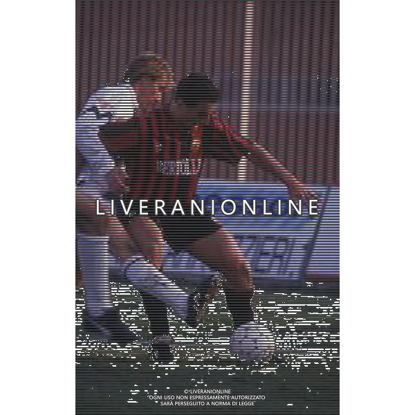 RETROSPETTIVA ROBERTO PACI CALCIATORE NELLA FOTO ROBERTO PACI CON LA MAGLIA DELLA LUCCHESE CALCIO AG ALDO LIVERANI SAS