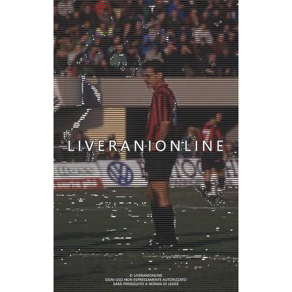 RETROSPETTIVA ROBERTO PACI CALCIATORE NELLA FOTO ROBERTO PACI CON LA MAGLIA DELLA LUCCHESE CALCIO AG ALDO LIVERANI SAS
