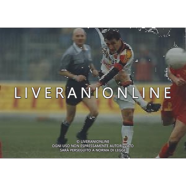 RETROSPETTIVA ROBERTO PACI CALCIATORE NELLA FOTO ROBERTO PACI CON LA MAGLIA DELLA LUCCHESE CALCIO AG ALDO LIVERANI SAS