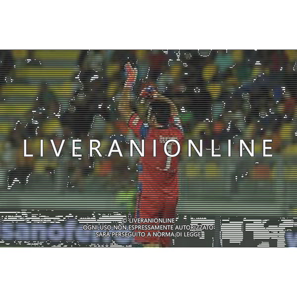 Frosinone vs Parma Campionato Serie B - 1 Giornata Stadio B.Stirpe - Frosinone 20-08-2021 nella foto esultanza di Gianluigi Buffon che applaude il gol del Parma ©Federico Gaetano/AGENZIA ALDO LIVERANI SAS