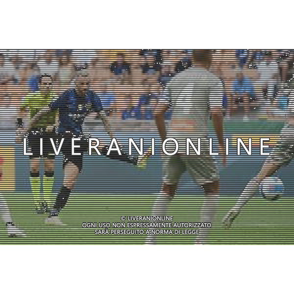 Marcelo Brozovic (Inter) vicino al gol del 3 a 0 Inter vs Genoa Campionato Serie A TIM - 1a giornata Milano 21-08-2021 Stadio Giuseppe Meazza - San Siro foto Roberto Garavaglia/ag. Aldo Liverani sas