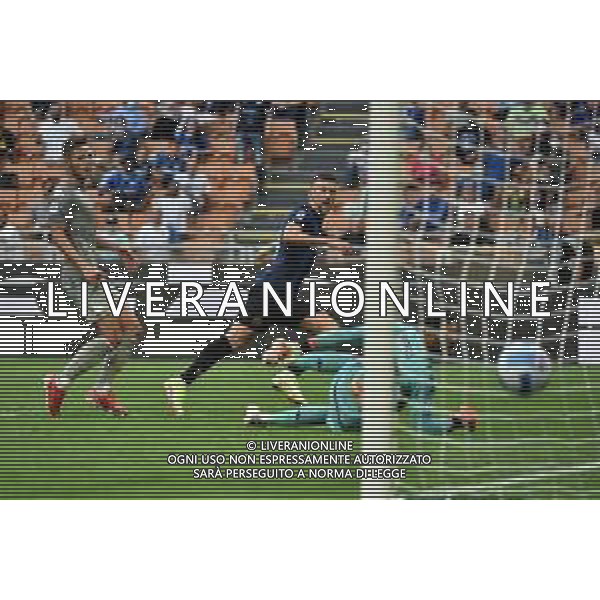 Ivan Perisic (Inter) sergna il gol del 3 a 0 ma il VAR annulla per fuorigioco Inter vs Genoa Campionato Serie A TIM - 1a giornata Milano 21-08-2021 Stadio Giuseppe Meazza - San Siro foto Roberto Garavaglia/ag. Aldo Liverani sas