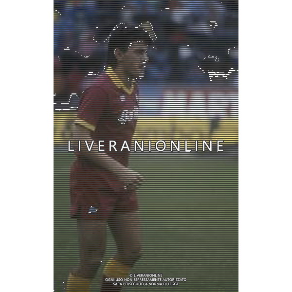 RETROSPETTIVA SERGIO DOMINI CALCIATORE NELLA FOTO SERGIO DOMINI CON LA MAGLIA DELLA ROMA AG ALDO LIVERANI SAS
