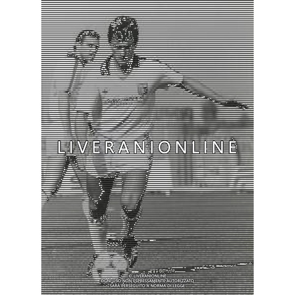 RETROSPETTIVA SERGIO DOMINI CALCIATORE NELLA FOTO SERGIO DOMINI CON LA MAGLIA DEL GENOA CALCIO AG ALDO LIVERANI SAS