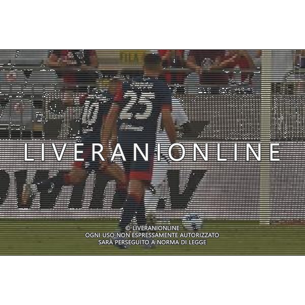 23-8-2021. Cagliari Calcio - Spezia Calcio. 1° giornata Serie A calcio 2021-2022. Italia, Sardegna, Cagliari, Stadio Unipol Domus. Salvatore Moi/Aldo Liverani s.a.s. Nella foto: gol di Joao Pedro Cagliari su rigore contro Spezia in casa. ©Salvatore Moi / AGENZIA ALDO LIVERANI SAS