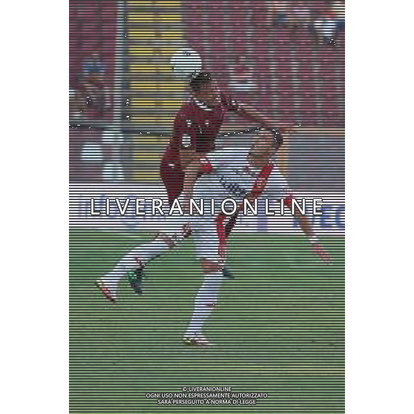 REGGINA - MONZA CAMPIONATO CALCIO SERIE B - 22.08.2021 NELLA FOTO THIAGO CIONEK CON L\'ARBITRO ANTONIO GIUA ©GAREFFA / AGENZIA ALDO LIVERANI SAS