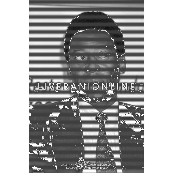 RETROSPETTIVA - PELE\' Edson Arantes do Nascimento CALCIATORE BRASILIANO Nella foto a Milano 23 ottobre 1990 alla presentazione della partita Brasile-Resto del Mondo, che si giocherà\' il 31 ottobre per festeggiare il suo 50mo compleanno © ARCHIVIO / AGENZIA ALDO LIVERANI SAS