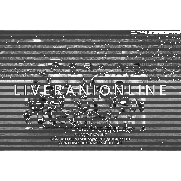RETROSPETTIVA - PELE\' CALCIATORE, alla partita Brasile-Resto del Mondo, per festeggiare il suo 50mo compleanno a San Siro Milano 31 ottobre 1990 nella foto la formazione del Brasiliana vecchie glorie © ARCHIVIO / AGENZIA ALDO LIVERANI SAS